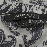 Patrizia Pepe camicetta di seta con motivo