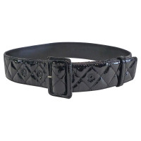 Burberry PATENT LEATHER QUILTED BELT 