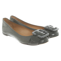Chloé Slippers/Ballerinas Patent leather in Grey