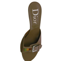 Christian Dior Sandaletten in Oliv