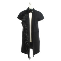 Alberta Ferretti manteau noir avec décoration de plumes