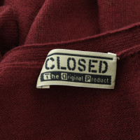 Closed Vest in Bordeaux