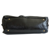 Miu Miu Handtasche aus schwarzem Lackleder