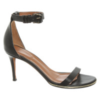 Givenchy Sandalen aus Leder in Schwarz