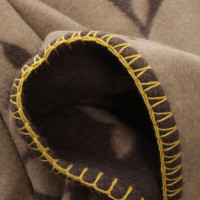 Louis Vuitton Blanket with monogram pattern