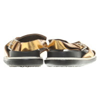 Marni sandali in pelle color oro