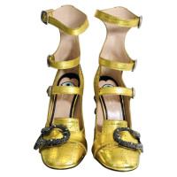 Gucci Sandals Leather in Gold