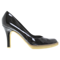 Gucci pumps in patent leather