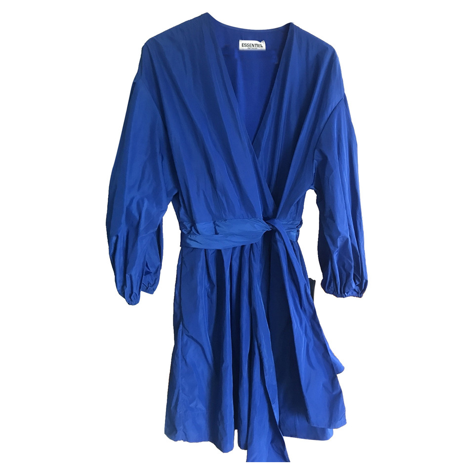 Essentiel Antwerp Kleid aus Viskose in Blau
