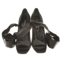 Yves Saint Laurent Peep-toes in black