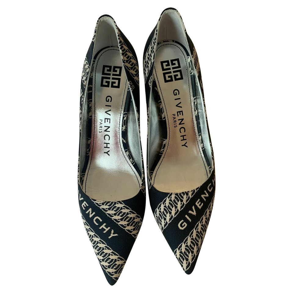 Givenchy Pumps/Peeptoes aus Canvas in Schwarz