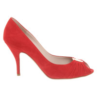 Salvatore Ferragamo Pumps/Peeptoes Suède in Rood