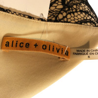 Alice + Olivia Robe en dentelle
