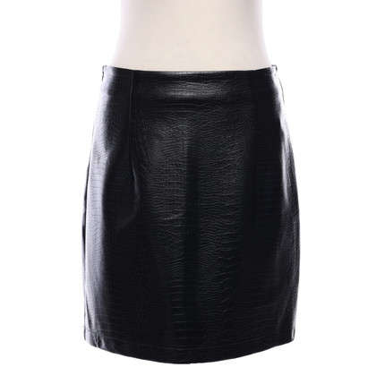 Jovonna Skirt in Black