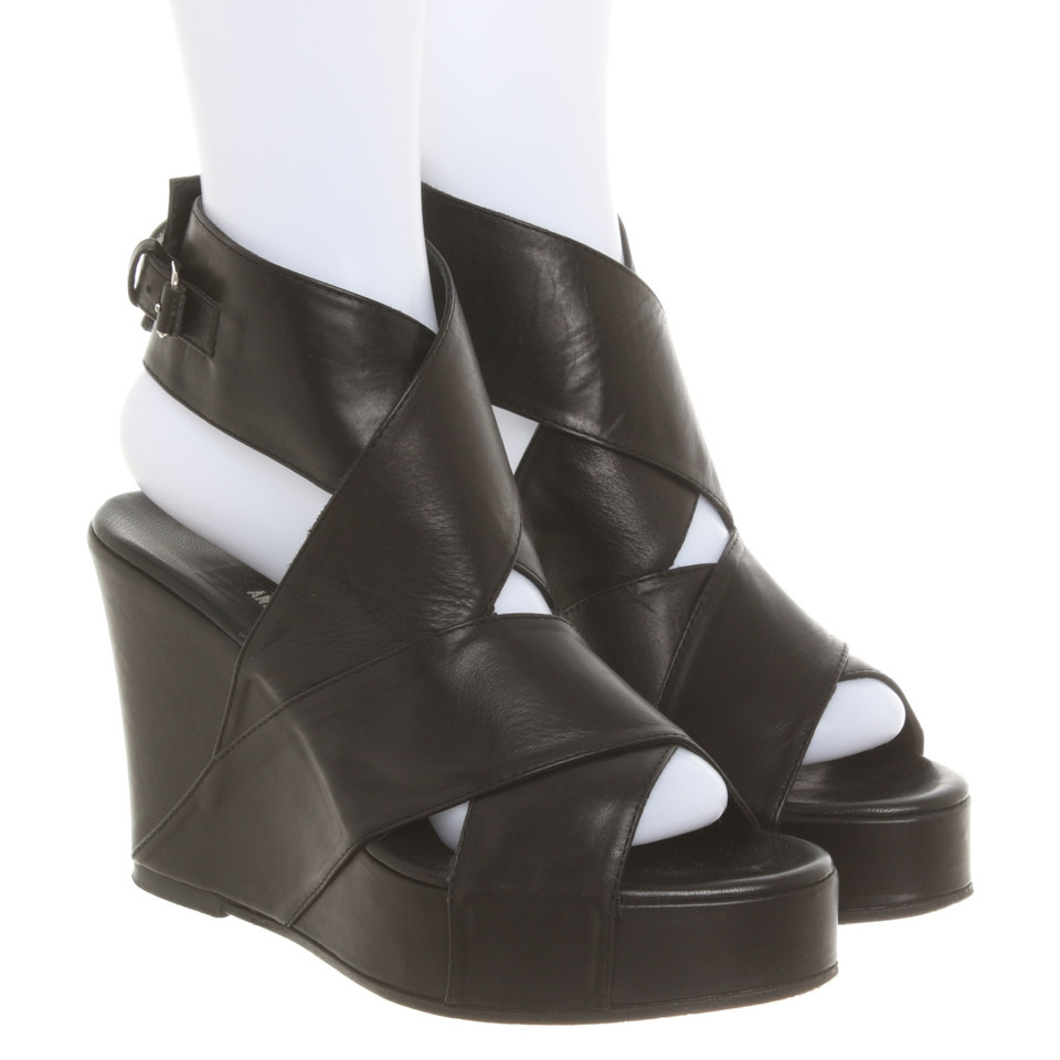 Ann Demeulemeester Wedges Leather in Black