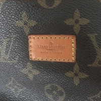 Louis Vuitton Saumur 35 Leather in Brown