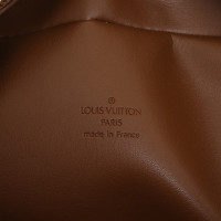 Louis Vuitton Handbag made of Monogram Vernis
