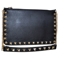 Valentino Garavani Clutch aus Leder in Schwarz