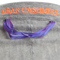 Dear Cashmere Cardigan in grey
