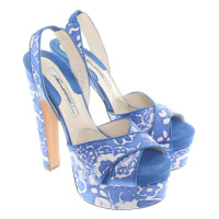 Brian Atwood Sandals in Blauw / Wit