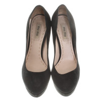 Miu Miu Suede pumps en noir