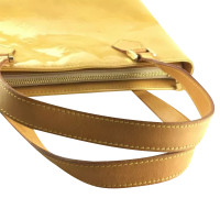 Louis Vuitton Shoulder bag in Yellow