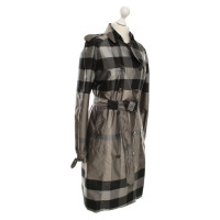 Burberry Trenchcoat with pattern