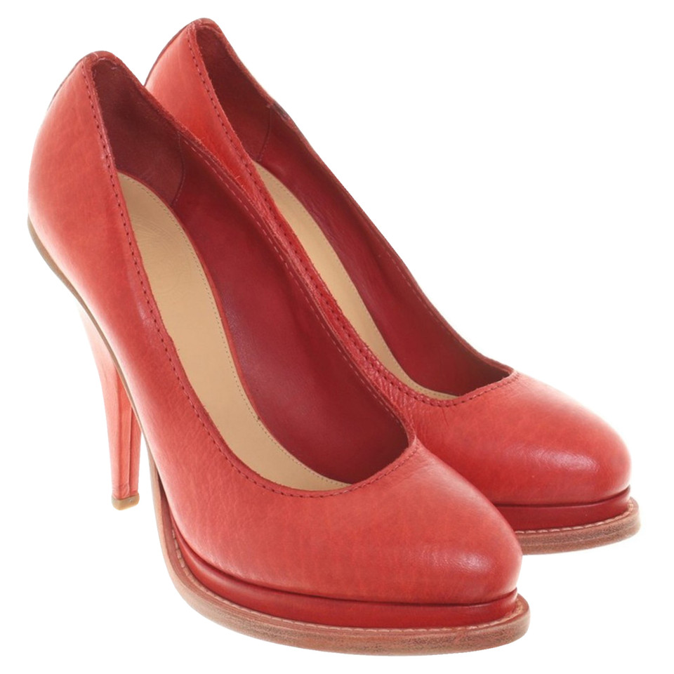 Acne Pumps in Rot