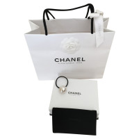 Chanel Zopfband mit Perlenapplikation