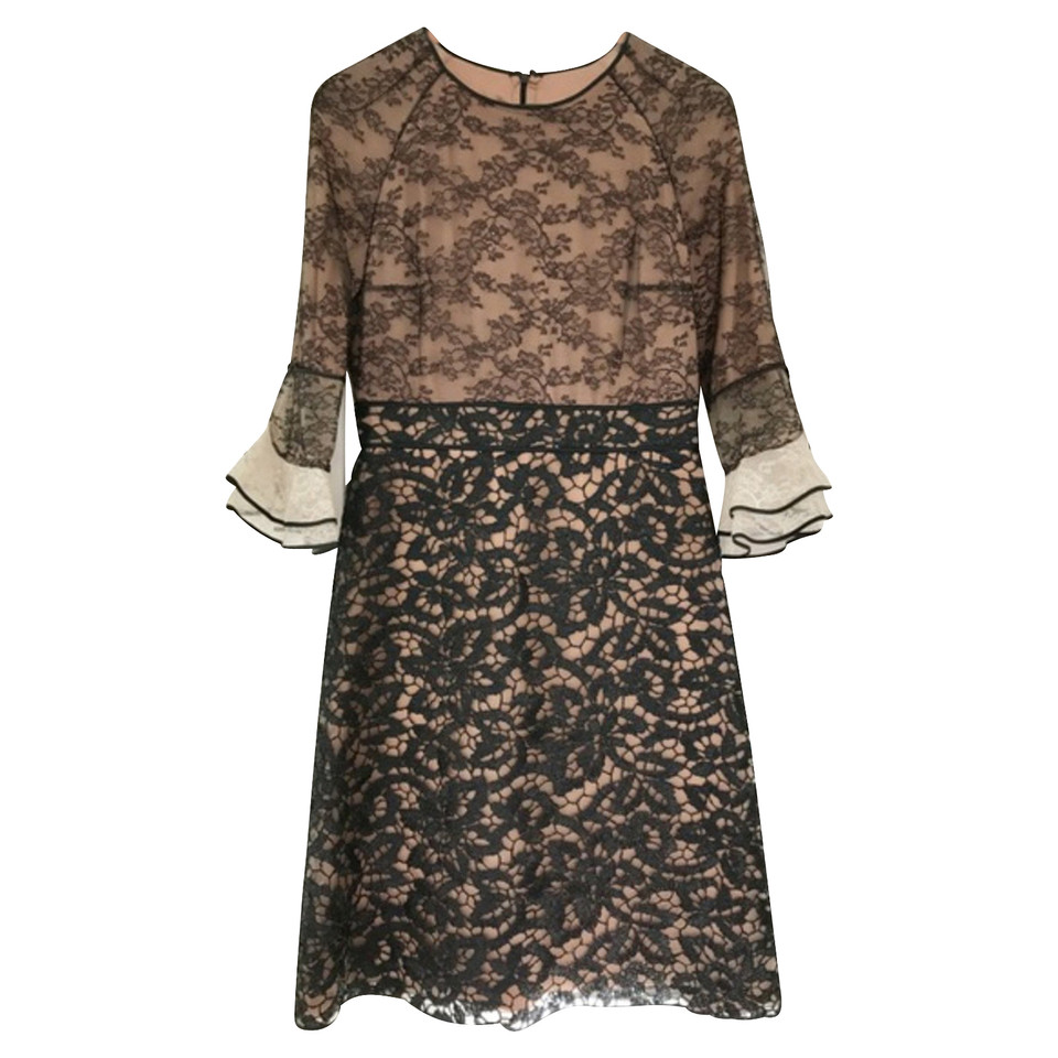 Valentino Garavani Lace avondjurk