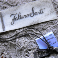 Faliero Sarti sjaal met borduurwerk