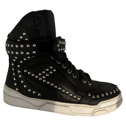 Givenchy Sneakers aus Leder in Schwarz